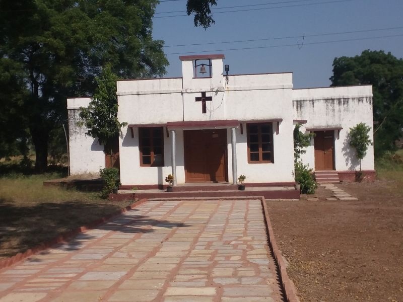 Bidwd's British-timed Bible College | बोदवडची ब्रिटिशकालीन ओळख असलेले बायबल कॉलेज