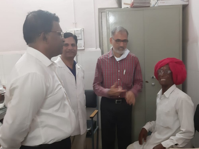 inspection of Beed district hospital by Health vice commissioner | आरोग्य उपसंचालकांनी केले बीड जिल्हा रूग्णालयाचे ‘ऑपरेशन’