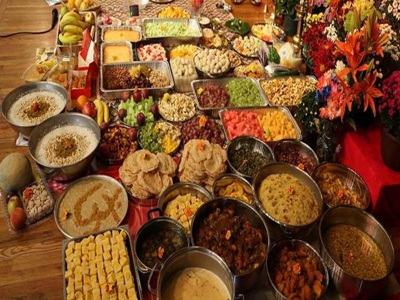 Delicious Food And World Cup Perks - Two Indian Restaurants In Moscow Spice Up Football Fever | आमार शोनार मॉस्को... वर्ल्ड कपसाठी रशियात गेलेल्या खवय्यांची चंगळ