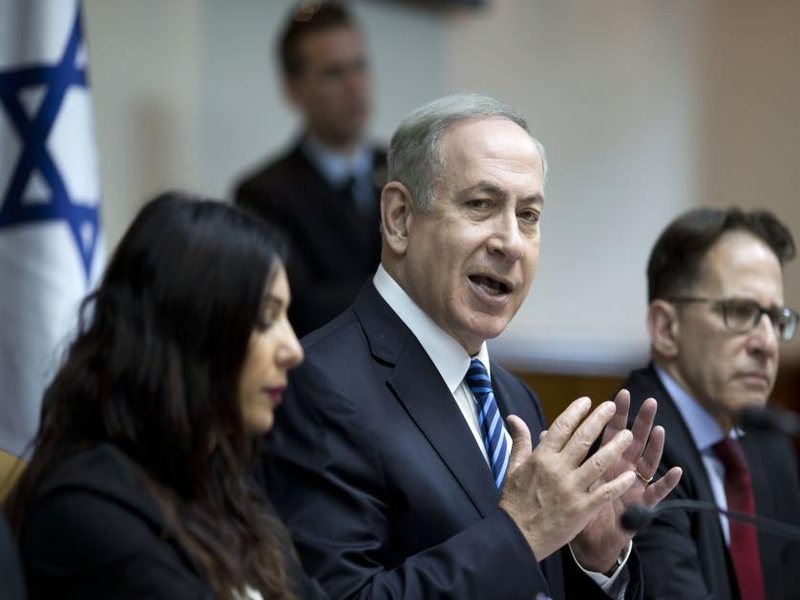 Take a look at Benjamin Netanyahu's political career | भ्रष्टाचाराचे आरोप असणाऱ्या बेंजामिन नेतान्याहू यांच्या राजकीय कारकिर्दीवर एक नजर