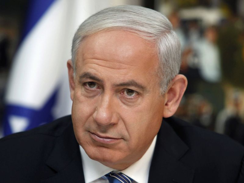 Israeli PM face corruption allegation, likely to be arrested | सिगारेट, शॅम्पेन स्वीकारल्याने इस्त्रायलचे पंतप्रधान अडकले भ्रष्टाचाराच्या प्रकरणात, अटक होण्याची शक्यता