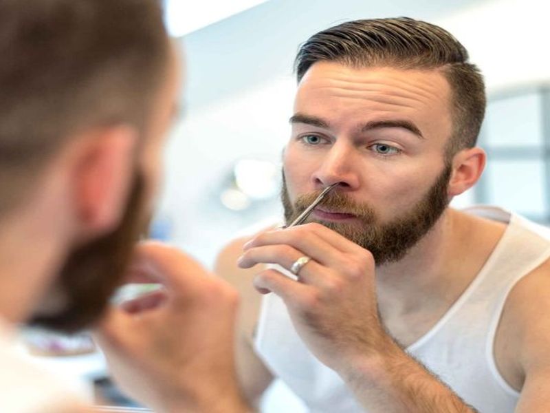 Right ways to trim your nose hair | नाकातील केसांमुळे लाजिरवाण्या क्षणांचा सामना करावा लागतो? करा हे उपाय!