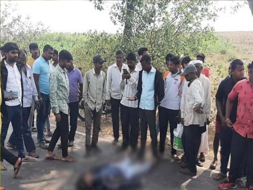 Two-wheeler hit by car near Bhadgaon, youth dies on the spot | भडगाव फाट्याजवळ कारची दुचाकीस धडक, तरुणाचा जागीच मृत्यू