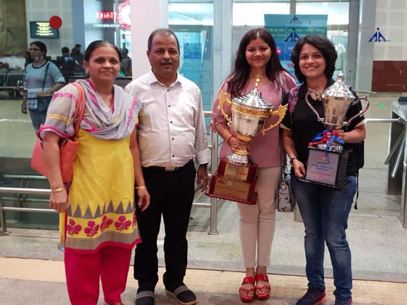 Goa Sports Department forgot to welcome chess star Bhakti Kulkarni | ‘गोल्डन गर्ल’ भक्तीचा गोवा क्रीडा खात्याला विसर, सरकार ‘इफ्फी’त दंग 