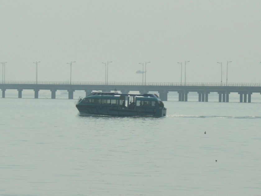 Mora- Bhaucha Dhakka Sea travel became expensive | मोरा- भाऊचा धक्का  सागरी प्रवास महागला  