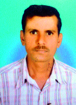 42-year-old farmer suicides in Deulgaon | देऊळगाव येथे ४२ वर्षीय शेतकर्‍याची आत्महत्या