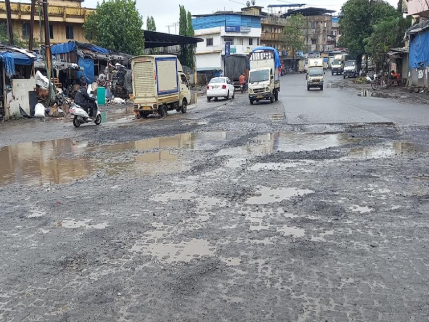 Bad condition of Chinchoti Anjurphata Mankoli road in Bhiwandi even after repair of Rs 7 crore | सात कोटींच्या दुरुस्ती नंतरही भिवंडीतील चिंचोटी-अंजुरफाटा-मानकोली रस्त्याची दुरावस्था 