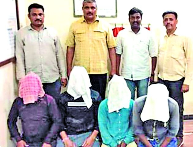 Four accused of Bhusawal Dodge arrested from Madhya Pradesh | भुसावळ दरोड्यातील चार आरोपींना मध्य प्रदेशातून केली अटक