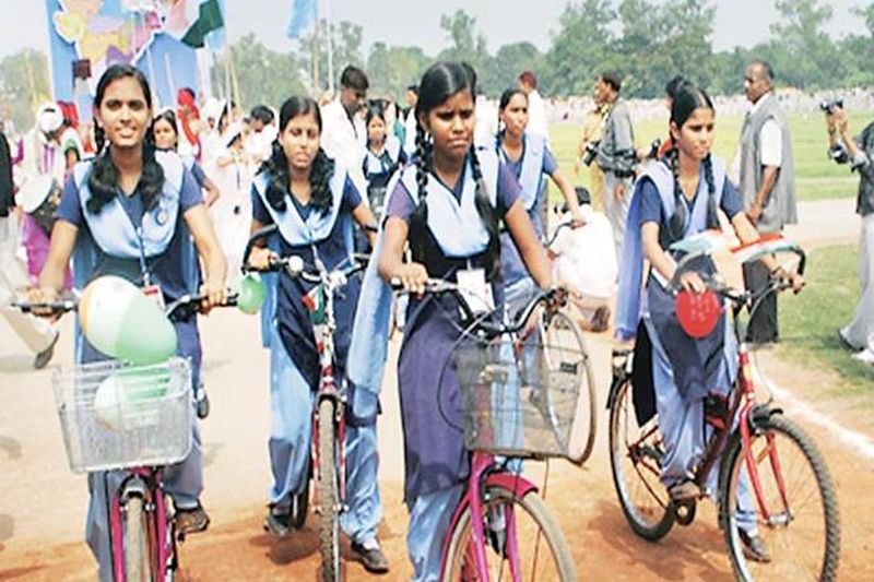 49 lakhs are funded to Panchayat Samitee for Bicycles | सायकलींचा ४९ लाखांचा निधी पंचायत समित्यांना वर्ग