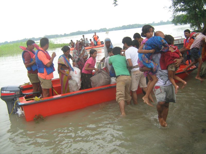 So far 56 people have lost their lives in Bihar due to heavy flooding | महापुरामुळे बिहारमध्ये आतापर्यंत 56 जणांचा मृत्यू 