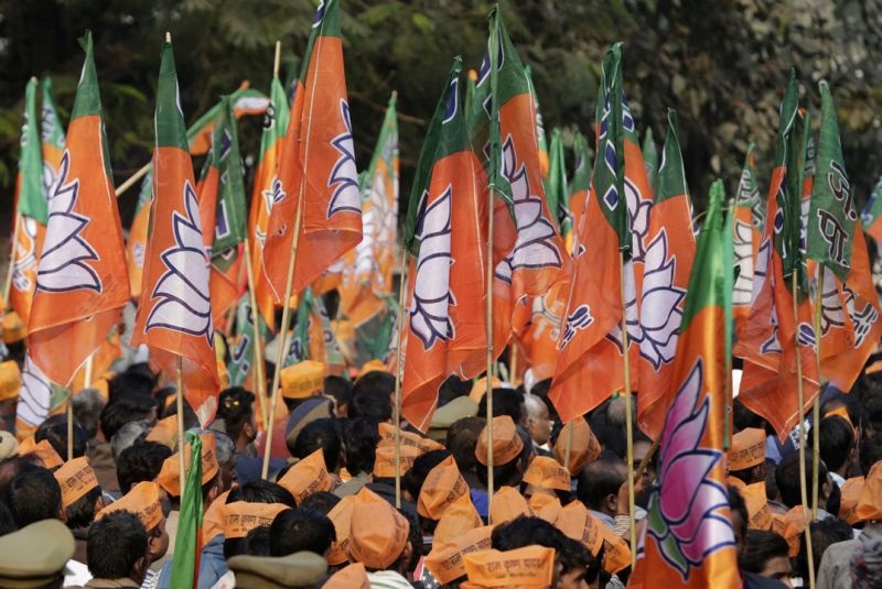 Maharashtra Vidhan sabha 2019: Rebellion in BJP after candidate list was announced? | उमेदवार यादी जाहीर होताच भाजपमध्ये बंड? अमित घोडा यांना वगळले तर श्रीनिवास वनगांना दिलेला शब्द सेनेने पाळला