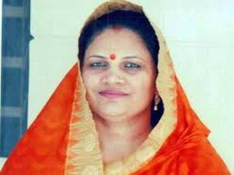 bjp mla alleges harassment against madhya pradesh minister rajendra shukla | स्वपक्षीय मंत्री त्रास देत असल्यानं भाजपाच्या महिला आमदार विधानसभेत रडल्या