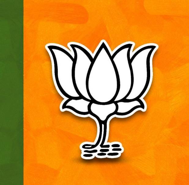 Maharashtra Vidhan Sabha Result: : BJP shocks, leading Congress NCP candidate in 3 of 5 seats in Pune | महाराष्ट्र निवडणूक निकालः भाजपाला धक्का, पुण्यातील ८ जागांपैकी ३ जागांवर आघाडीचे उमेदवार पुढे