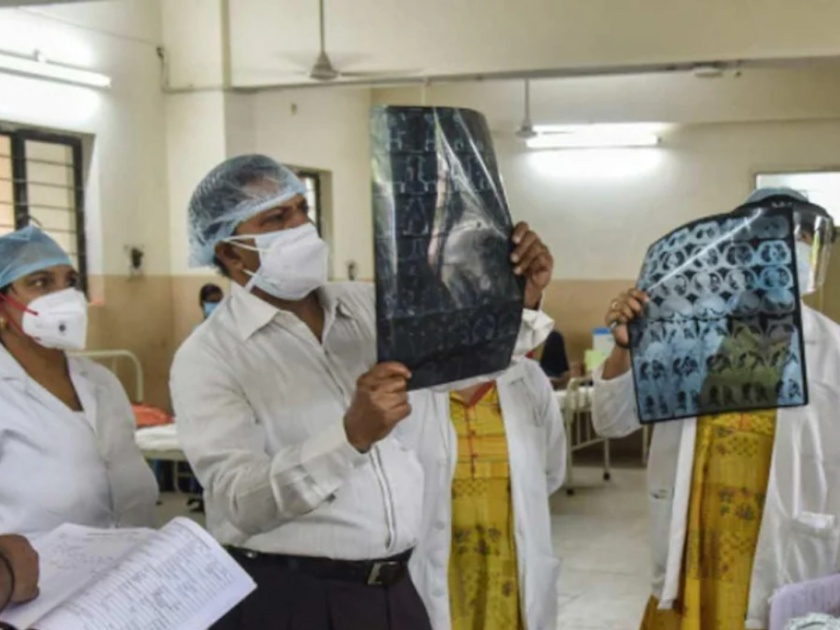 ahmedabad hospital confirmed first case of mucormycosis black fungus in 13 year old boy | Mucormycosis: धक्कादायक! लहान मुलांनाही ब्लॅक फंगचा धोका; गुजरातेत १३ वर्षीय मुलाला लागण