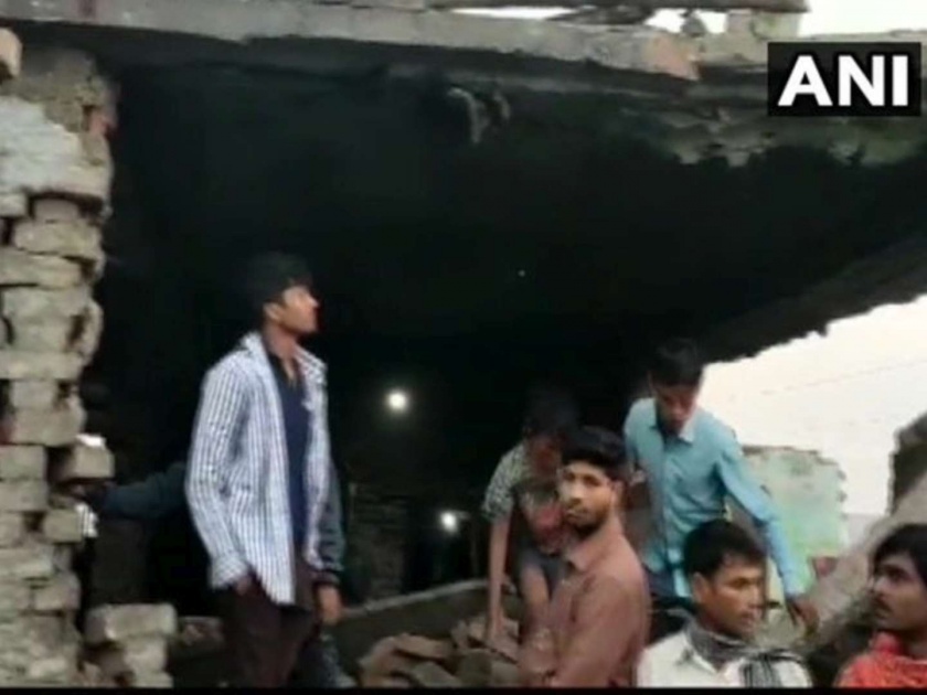 Four people have died after a boiler exploded in an NGO's kitchen in Sugauli | मध्यान्ह भोजन बनवताना स्वयंपाकघरात बॉयलरचा स्फोट, चार जणांचा मृत्यू  