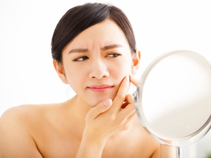 How to heal blind pimples under the skin | पिंपल्सपेक्षा जास्त त्रासदायक असतात ब्लाइंड पिंपल्स, बचावासाठी करा हे उपाय! 