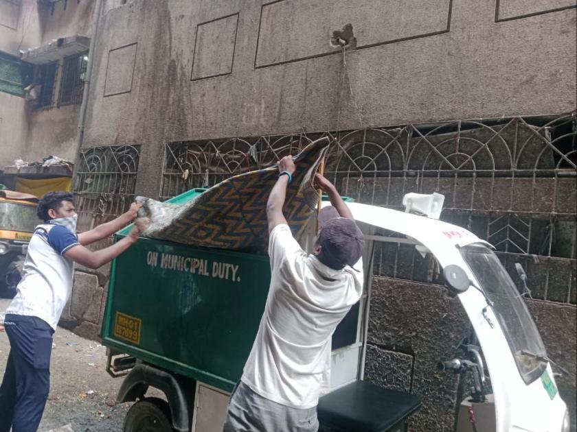E Rickshaws for collection of waste from small areas and alleyways | चिंचोळ्या भागात आणि गल्लीबोळातून कचरा संकलनासाठी ‘ई - रिक्षा