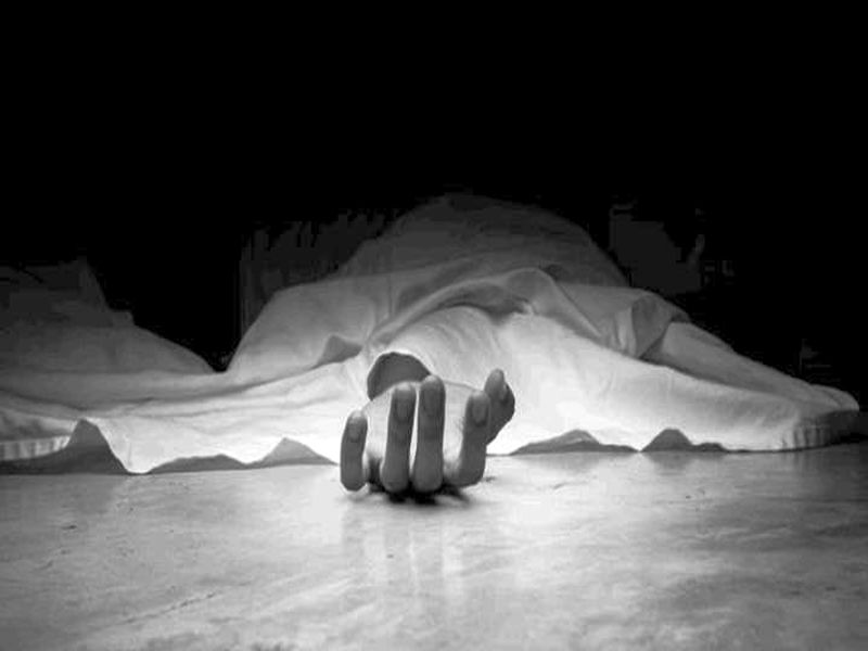Decomposed death body found in amravati | कुजलेल्या अवस्थेत अनोळखी मृतदेह आढळल्याने माजली खळबळ 