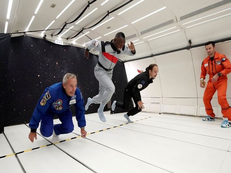Bolt suasat in zero gravity | शून्य गुरुत्वाकर्षणातही बोल्ट सुसाट; विशेष विमानात रंगली स्पर्धा