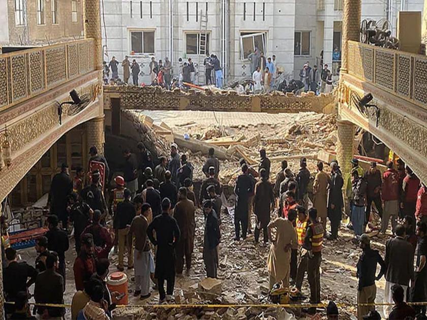 Pakistan: 50 killed, 100 injured in bomb blast while praying; Incidents in Peshawar, Pakistan | Pakistan: नमाज अदा करताना घात, बॉम्बस्फोटात ५० ठार, १०० जखमी; पाकिस्तानच्या पेशावरमधील घटना