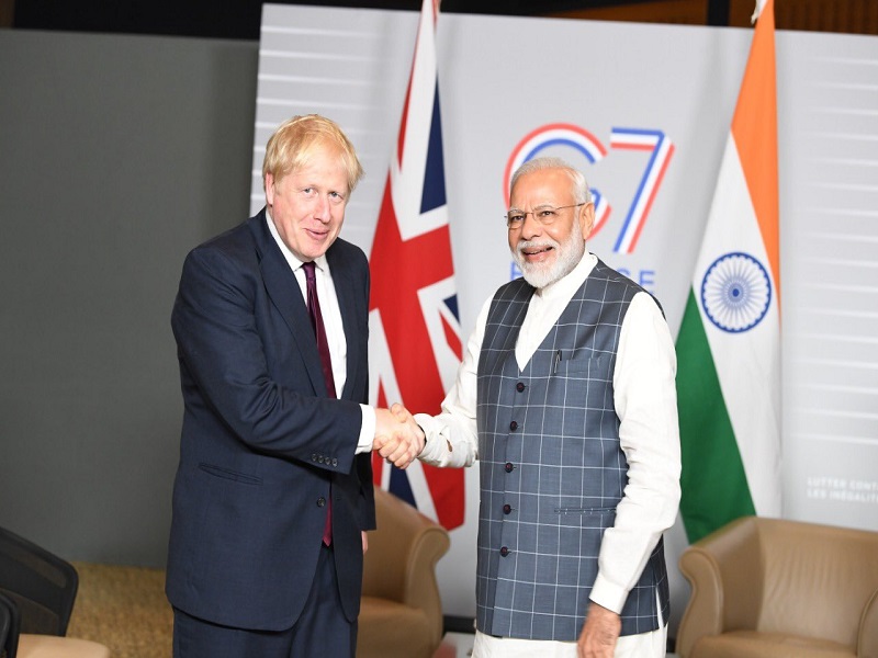 British Prime Minister Boris Johnson will visit India, accepted narendra Modi's invitation | ब्रिटनचे पंतप्रधान बोरिस जॉन्सन भारत दौऱ्यावर येणार, पंतप्रधान मोदींचे निमंत्रण स्वीकारले