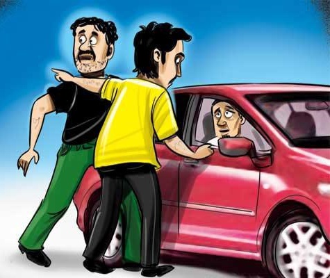 The driver of the woman has robbed a woman in Kurukuthwadi with the help of friends | कारचालकानेच मित्रांच्या मदतीने कुरकुटवाडी येथील महिलेला लुटले