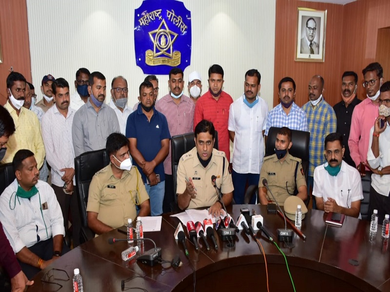 Rekha Jare murder case: Six accused including Bothe arrested from Hyderabad |  रेखा जरे हत्याकांड प्रकरण : बोठेसह  सहा आरोपींना हैदराबादमधून घेतले ताब्यात 