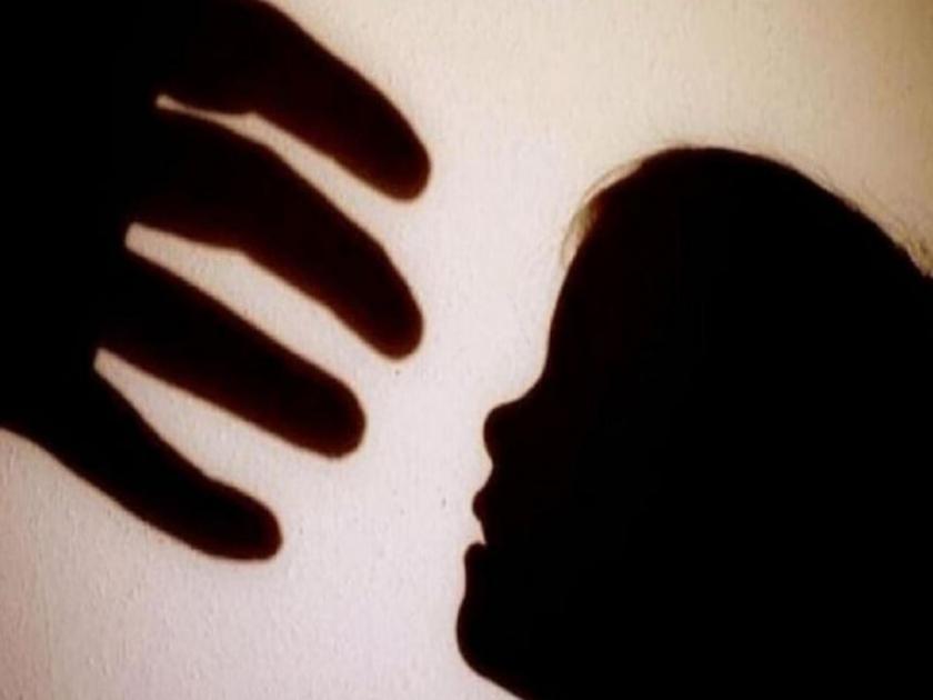 Shocking! Unnatural rape of five year old boy by 14 year old boy | ५ वर्षीय मुलगा वेदनेने विव्हळला, वडिलांना म्हणाला; १४ वर्षीय दादाने घरात नेले अन्...