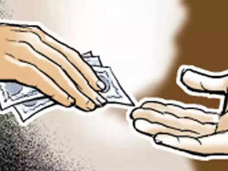 Bribe demanded by husband of Panchayat Samiti deputy chairman for Gharkula! | घरकुलासाठी पंचायत समिती उपसभापतीच्या पतीने मागितली लाच!