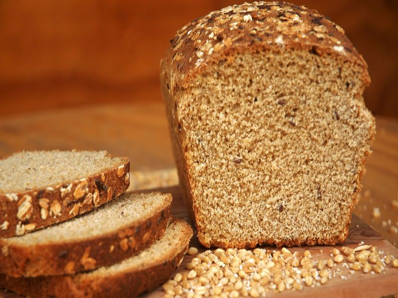 You know which Bread is more Beneficial for Health | मार्केटमध्ये मिळणाऱ्या ब्रेड्सपैकी कोणते ब्रेड्स आरोग्यासाठी फायदेशीर?