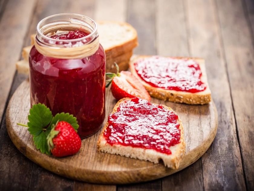 Side effects of kids eating bread jam all the time | मुलांना ब्रेड-जॅम खाऊ घालत असाल, तर वेळीच सावध व्हा!