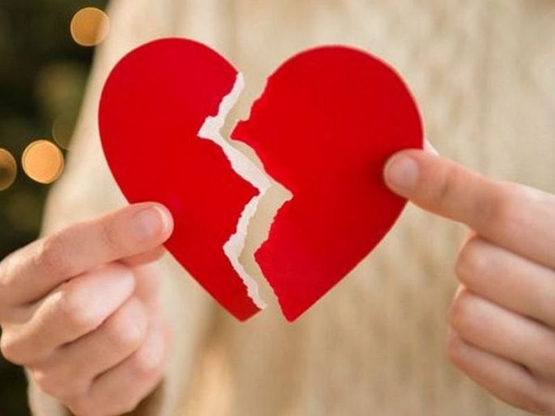 5 steps to rebuild broken trust in a relationship | या 5 पद्धतीनं परत मिळवा नात्यातला गमावलेला विश्वास