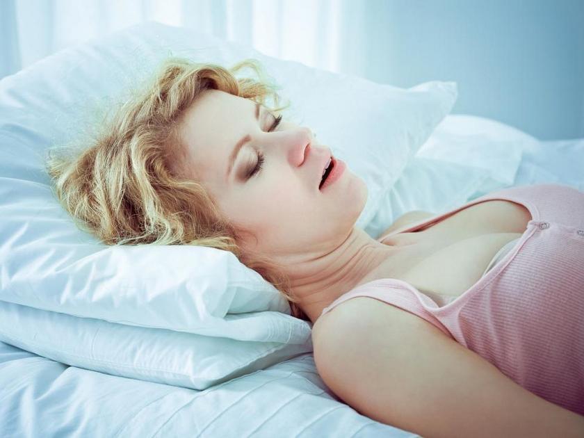 Difficulty in breathing while sleeping know causes and symptoms | झोपेत श्वास घेण्यास त्रास का होतो? जाणून लक्षणे आणि कारणे....