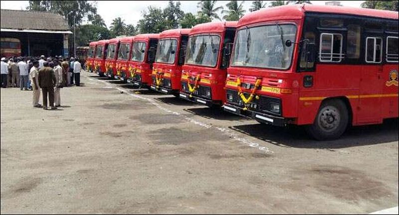 District bus service started in the state, closed in red zone and cantonment zone, anil parab MMG | राज्यात जिल्हा-अंतर्गत बससेवा सुरु, रेड अन् कंटेन्मेंट झोनमध्ये बंदच 