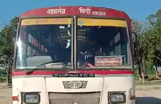 The Bus driver saved the lives of 56 passengers in uttar pradesh | नावाला साजेल असं काम, 56 प्रवाशांचा जीव वाचवून ड्रायव्हरनं सोडला प्राण 