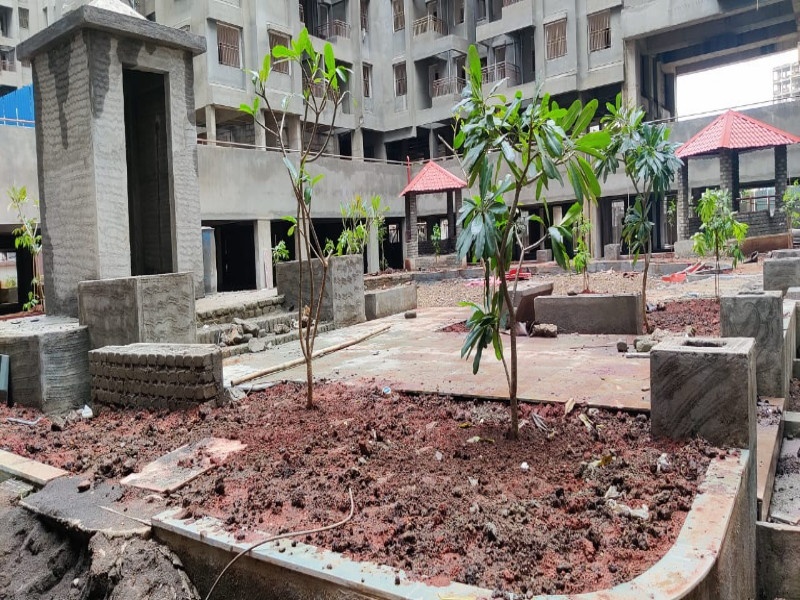 Builders suffer from inconveniences; Don't let the "Aishwarya Hamara" project happen now | बिल्डर मस्त अन् असुविधांनी नागरिक त्रस्त, ‘‘ऐश्वर्यंम हमारा’’ प्रकल्प आता झाला नकोसा