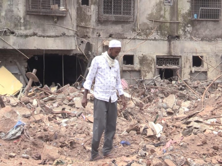 Bhiwandi Jilani building accident; Even after 13 days, the search for the two and a half year old Chimurda continues | भिवंडी जिलानी इमारत दुर्घटना ; तब्बल 13 दिवस उलटूनही अडीच वर्षांच्या चिमुरड्याच्या शोधात बापाची वणवण सुरूच