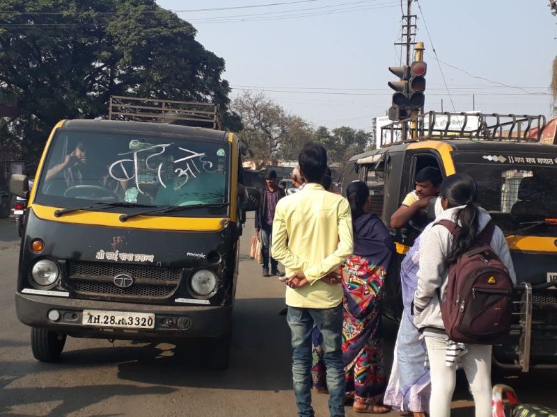 Bhima Koregaon incident: A spontaneous response to Bandh in Buldhana | भीमा कोरेगाव घटना : बुलडाण्यातील खामगावात बंदला उत्स्फूर्त प्रतिसाद