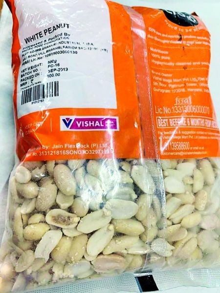 Packet fungus peanuts seized at Mega Mart in Nagpur | नागपूरच्या मेगा मार्टमध्ये पॅकेटबंद बुरशीयुक्त शेंगदाणे जप्त 