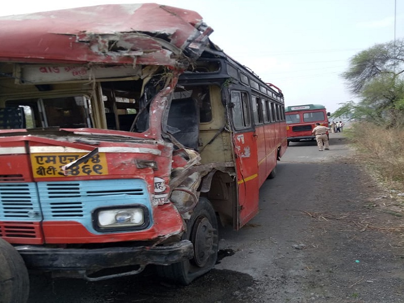 Beed-Kopargaon bus accident near Gevrai, all passengers are safe | बीड- कोपरगाव बसला गेवराईजवळ अपघात, सर्व प्रवासी सुखरूप 