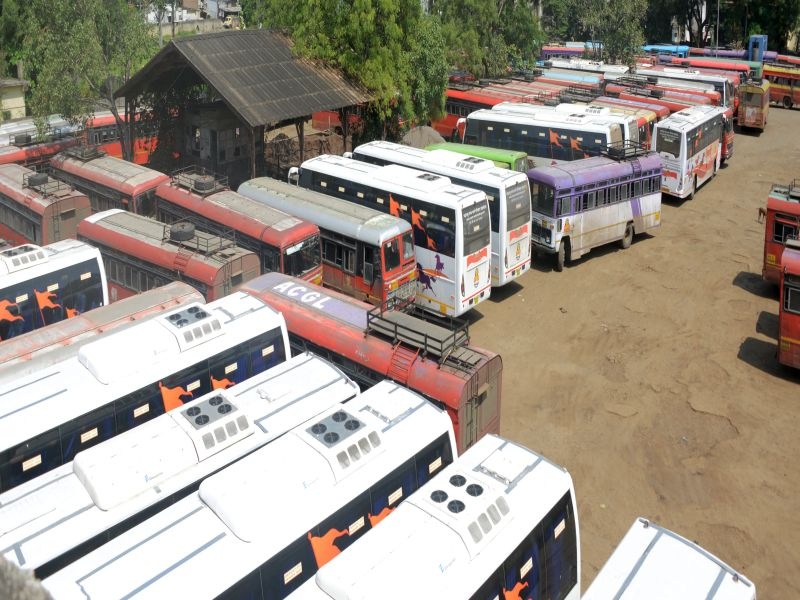  Combine jeeps with 3273 buses and trucks in Thane district for voting with election work. | निवडणूक कामांसह मतदानासाठी ठाणे जिल्ह्यात लागणाऱ्या ३२७३ बसेस-ट्रक्ससह जीपगाड्यांची जुळवाजुळव