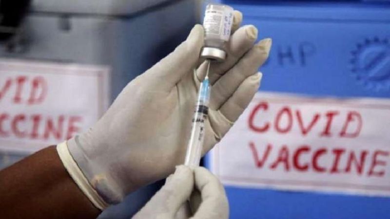 Dilemma in vaccination of citizens above 45 years | ४५ वर्षांवरील नागरिकांची लसीकरणात कोंडी