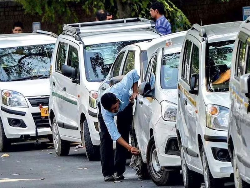 No entry into Delhi for Ola-Uber vehicles registered in other states; Big decision of Delhi Govt | इतर राज्यात नोंद केलेल्या Ola-Uber वाहनांना दिल्लीत 'नो एन्ट्री'; सरकारचा मोठा निर्णय