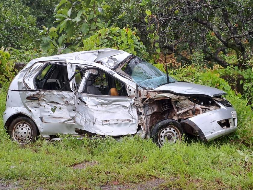 Mother and son died on the spot in an accident at Torsole on the Devgad-Nipani highway | Sindhudurg: ट्रकची कारला भीषण धडक, अपघातात माय-लेकाचा जागीच मृत्यू
