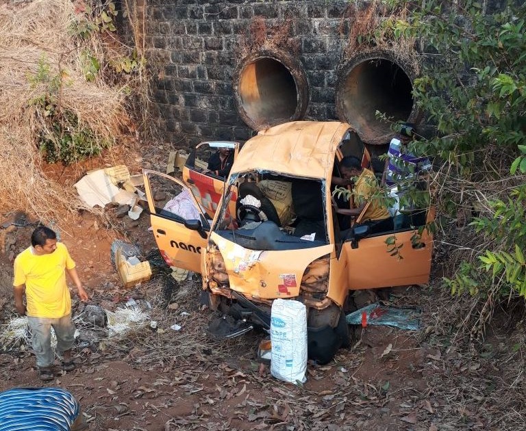 Accidents on Ratnagiri-Kolhapur highway; Wife killed wife seriously | रत्नागिरी-कोल्हापूर महामार्गावर अपघात; पत्नी ठार पती गंभीर