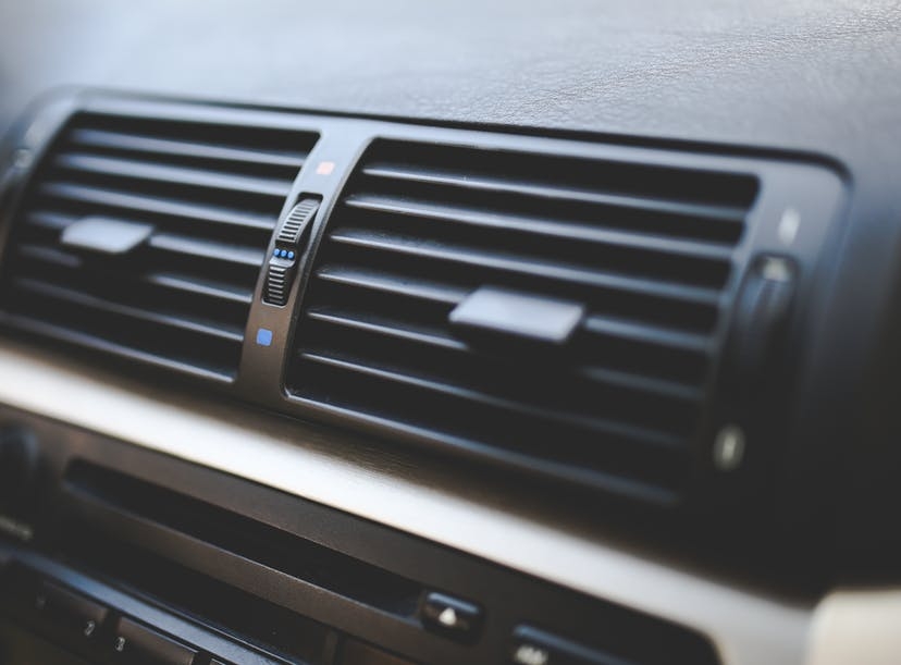 now air conditioner is essential in car | कारमधील एअरकंडिशनर आता बनली काळाची अपरिहार्य गरज