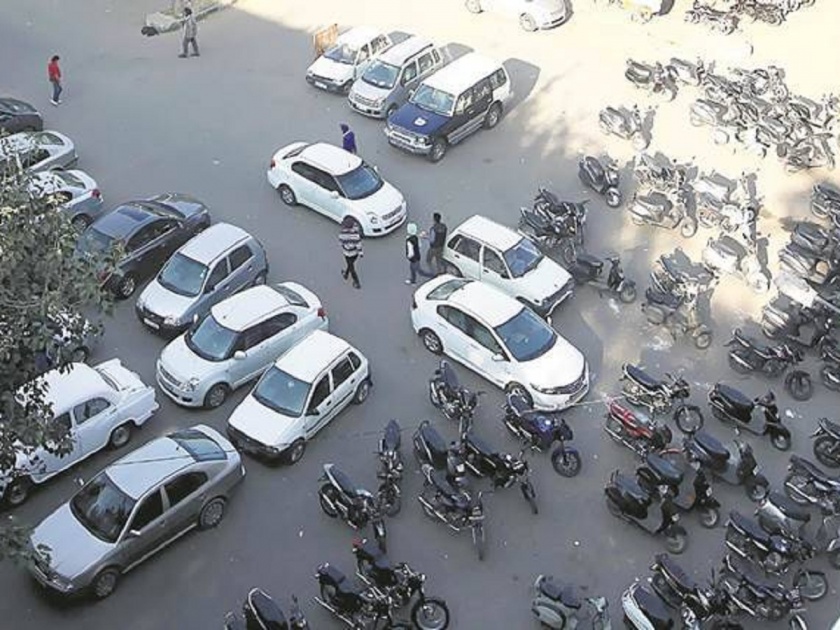 Implementation of parking policy in the state only on paper! The problem is getting worse day by day in cities | राज्यात पार्किंग धोरणाची अंमलबजावणी कागदावरच! शहरांमध्ये दिवसेंदिवस समस्या अधिक गंभीर