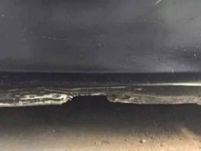 Viral image that looks like a beach is actually a broken car door | गाडीचा तुटलेला दरवाजा की, सुंदर Beach; Viral Photo मुळे नेटकरी हैराण