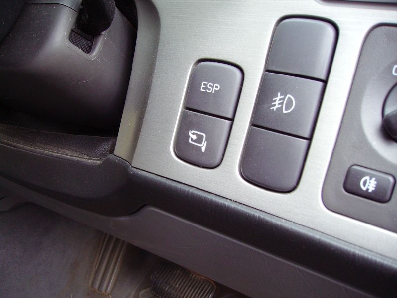 Understand that the switches 'keys' for various activities in the car, switches important work | समजून घ्या कारमधील विविध कामांसाठीच्या 'स्विचेसच्या कळा', स्विचेच करतात महत्त्वाचे काम