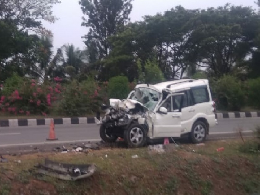 A tractor trolley was hit by a car on the Pune Bangalore National Highway, Six injured | ट्रॅक्टर ट्रॉलीला कारची पाठीमागून जोराची धडक, सहाजण जखमी; पुणे-बंगळुरू राष्ट्रीय महामार्गावरील घटना